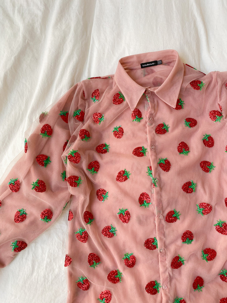 Strawberry Shirt – Lirika Matoshi
